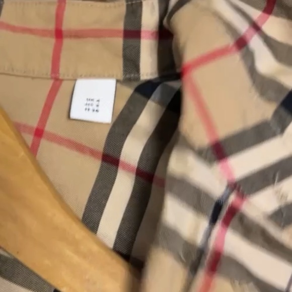 💯%❤️🫶🏻 authentic burberry shirt and pants ❤️🫶🏻 - Picture 12 of 12